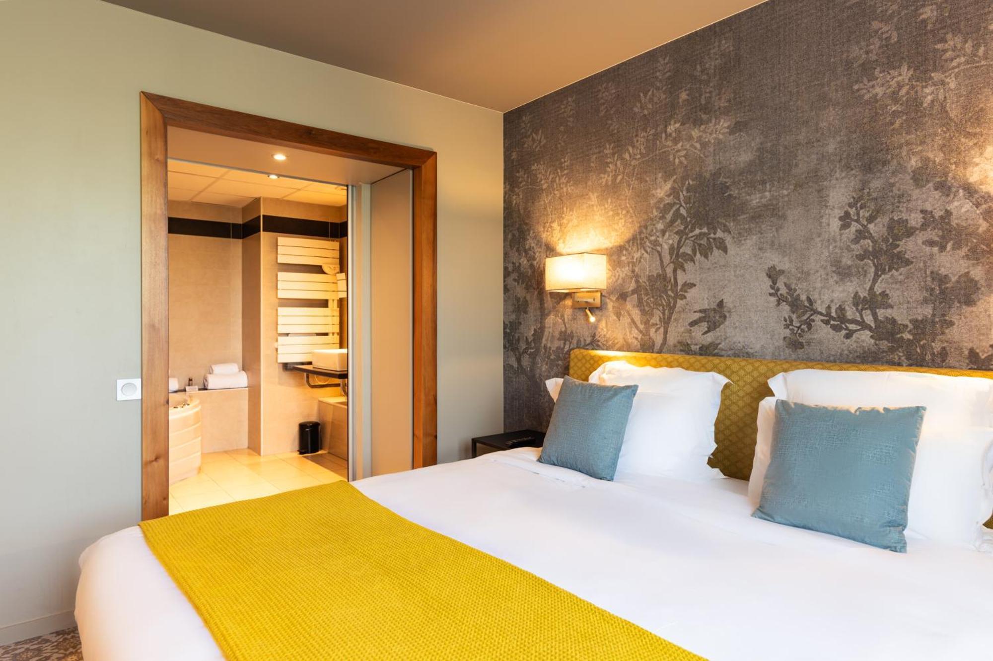 Domaine Du Gouverneur, Hotel, Restaurant & Golf Monthieux Luaran gambar
