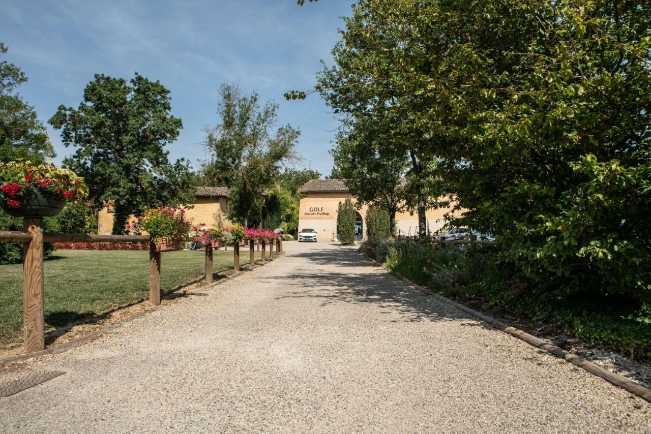Domaine Du Gouverneur, Hotel, Restaurant & Golf Monthieux Luaran gambar