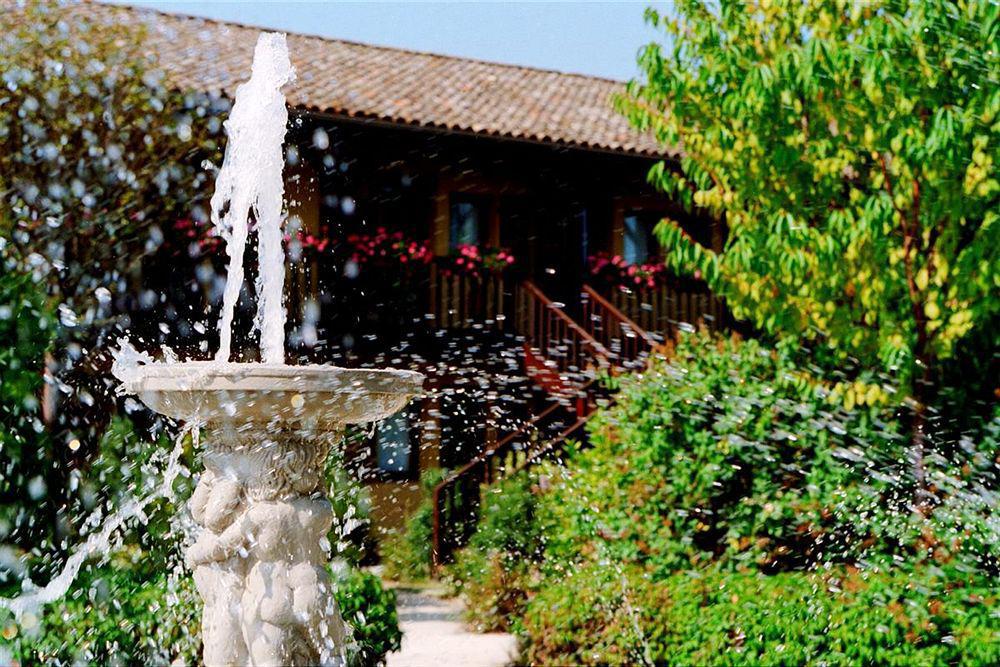Domaine Du Gouverneur, Hotel, Restaurant & Golf Monthieux Luaran gambar